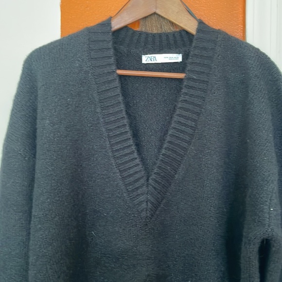 Oversize Sweater - Picture 4 of 5